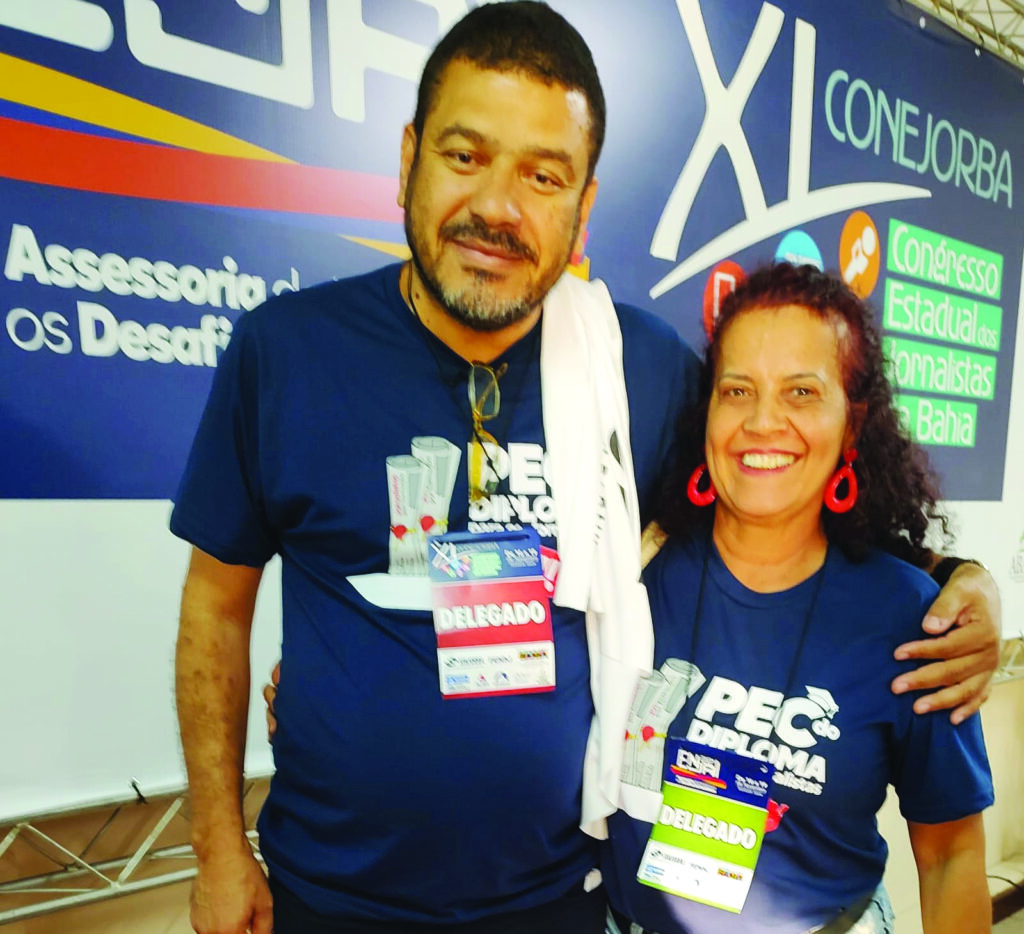 © AYRTON VENÂNCIO. Márcia Quintanilha, diretora do SJSP e da Fenaj, e Moacy Neves presidente do Sindicato dos Jornalistas da Bahia, durante o Enjai
