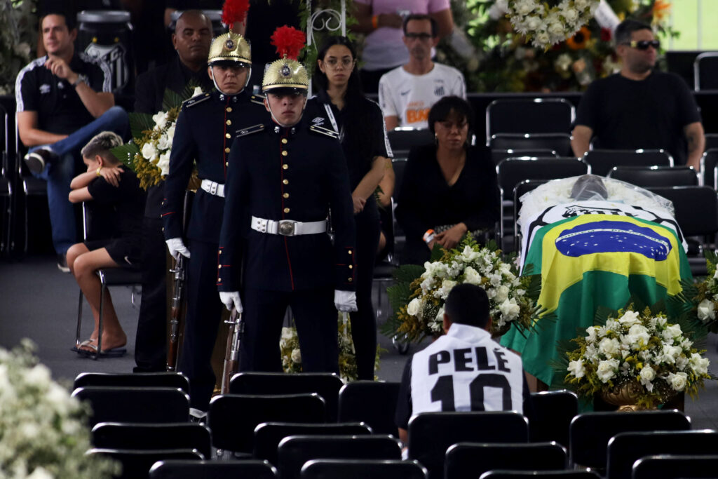 Velório de Edson Arantes do
Nascimento, o Rei Pelé, no estádio
da Vila Belmiro, em janeiro de 23.