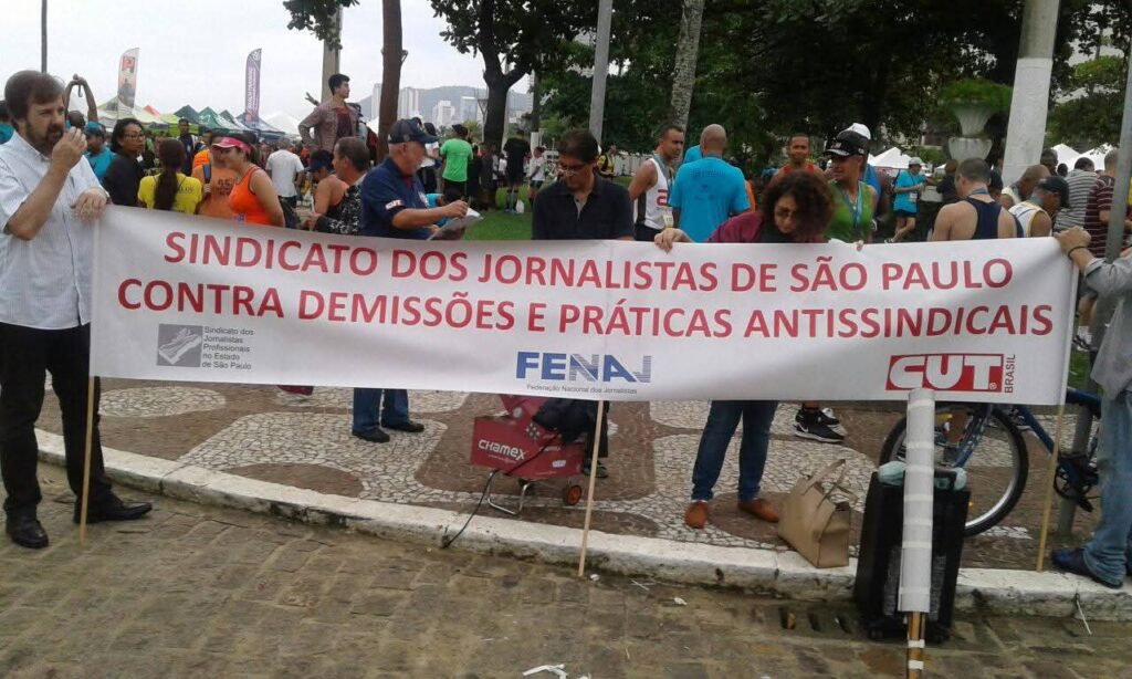 Dirigentes do
SJSP denunciam
práticas
persecutórias
do grupo
empresarial
durante a
Maratona
promovida em
2017 pela Tribuna. SJSP-REGIONAL SANTOS

